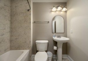 belmont201-19-bath-3.jpg