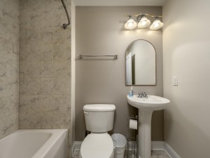 belmont201-19-bath-3.jpg