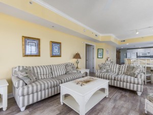 astoria402-4livingarea.jpg