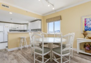 astoria402-5dining.jpeg