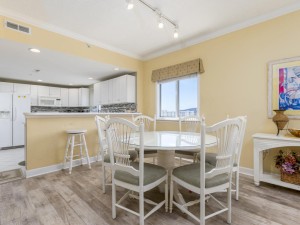 astoria402-5dining.jpeg
