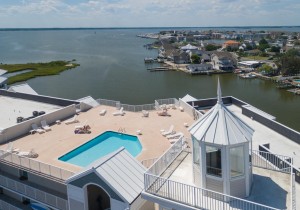 captivabaypool-2.jpg