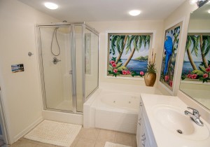 img-1283-master-bath.jpg