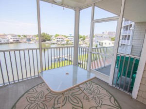 img-1300-screen-porch.jpg
