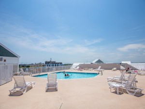 img-1310-pool-kelsey.jpg