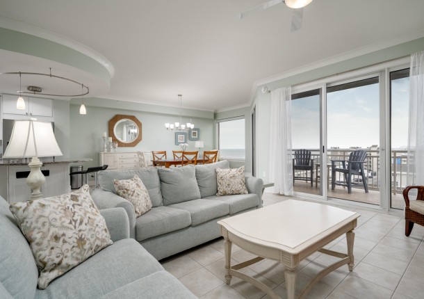 gateway503-10-living-area.jpg