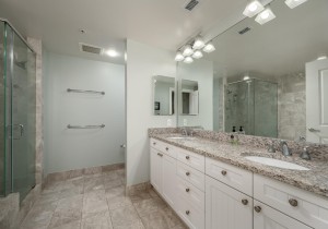 gateway503-24-primary-bath.jpg