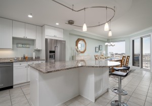 gateway503-7-kitchen-dining.jpg