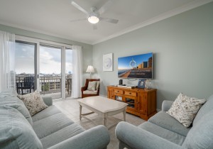 gateway503-9-living-area.jpg