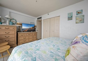 century2202-18-bedroom.jpg