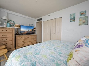century2202-18-bedroom.jpg