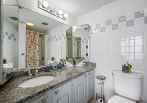 century2202-23-bath-2.jpg