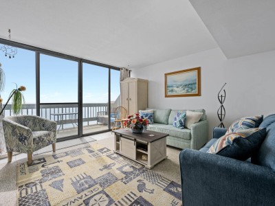 century2202-7-living-area.jpg