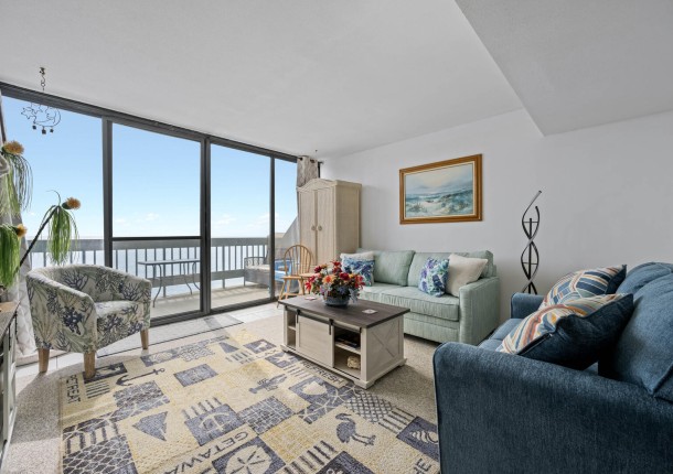 century2202-7-living-area.jpg