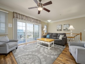 isabella3-17-living-area.jpg
