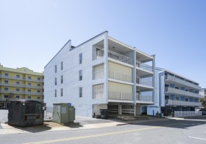 60east3e-1-ext.jpg