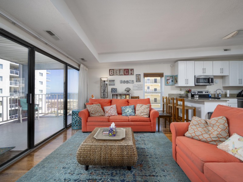 60east3e-13-living-area.jpg