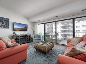60east3e-16-living-area.jpg