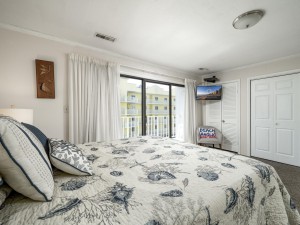 60east3e-23-primary-bedroom.jpg