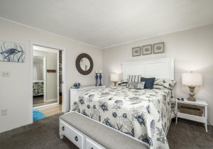 60east3e-24-primary-bedroom.jpg