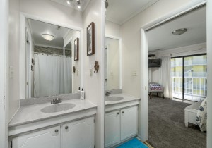 60east3e-25-primary-bath.jpg