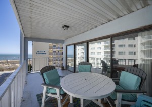 60east3e-5-balcony.jpg