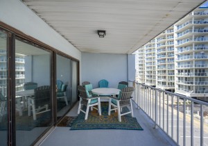 60east3e-8-balcony.jpg