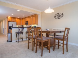 marinerswatch306-5292-dining-area.jpg