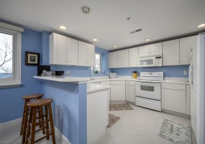 astoria303-1-kitchen.jpg