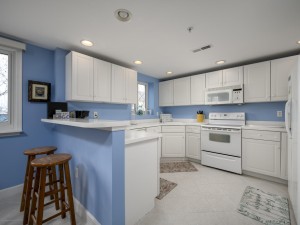 astoria303-1-kitchen.jpg