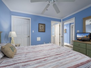 astoria303-12-bedroom-2.jpg