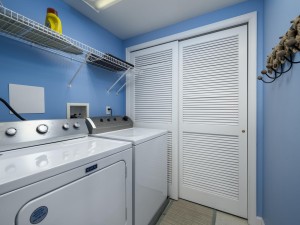 astoria303-14-laundry.jpg