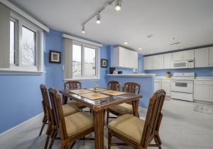 astoria303-2-dining-area.jpg