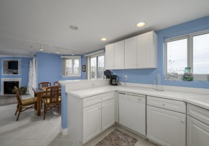 astoria303-7-kitchen.jpg