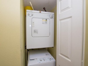 constellationhouse207-3928-washer-and-dryer.jpg
