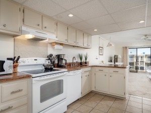 starboard3h-10-kitchen.jpg