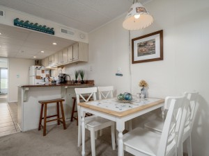 starboard3h-12-dining.jpg