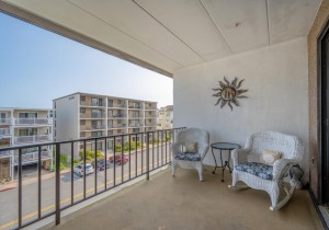 starboard3h-2-balcony.jpg