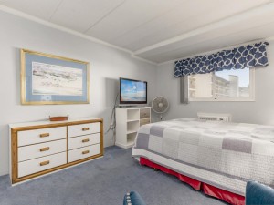 saltysands103-1bedroomlighter.jpg