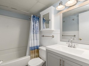 saltysands103-4bath.jpg