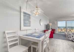 saltysands103-7diningarea.jpg