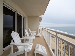 gateway909-1-balcony.jpg