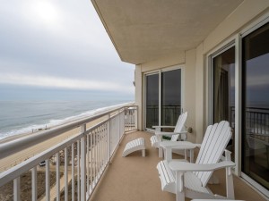 gateway909-4-balcony.jpg