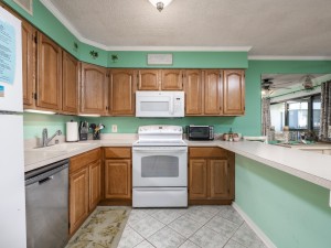 opb206i-5-kitchen.jpg