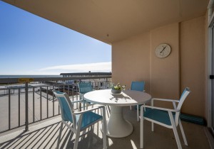 fountainhead303-2-balcony.jpg