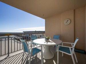 fountainhead303-2-balcony.jpg