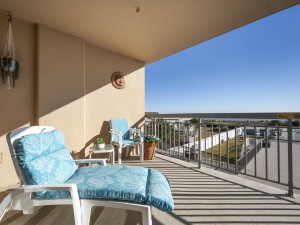 fountainhead303-5-balcony.jpg