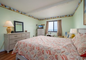 towers304-10-primary-bedroom.jpg