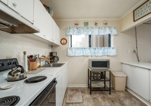 towers304-4-kitchen.jpg