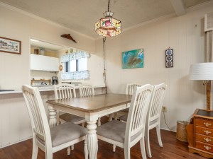 towers304-7-dining-area.jpg